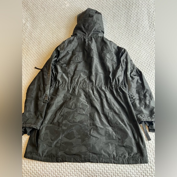 Blanc Noir Camo Anorak Black Women’s Coat Size XL $200 MSRP - Picture 6 of 10